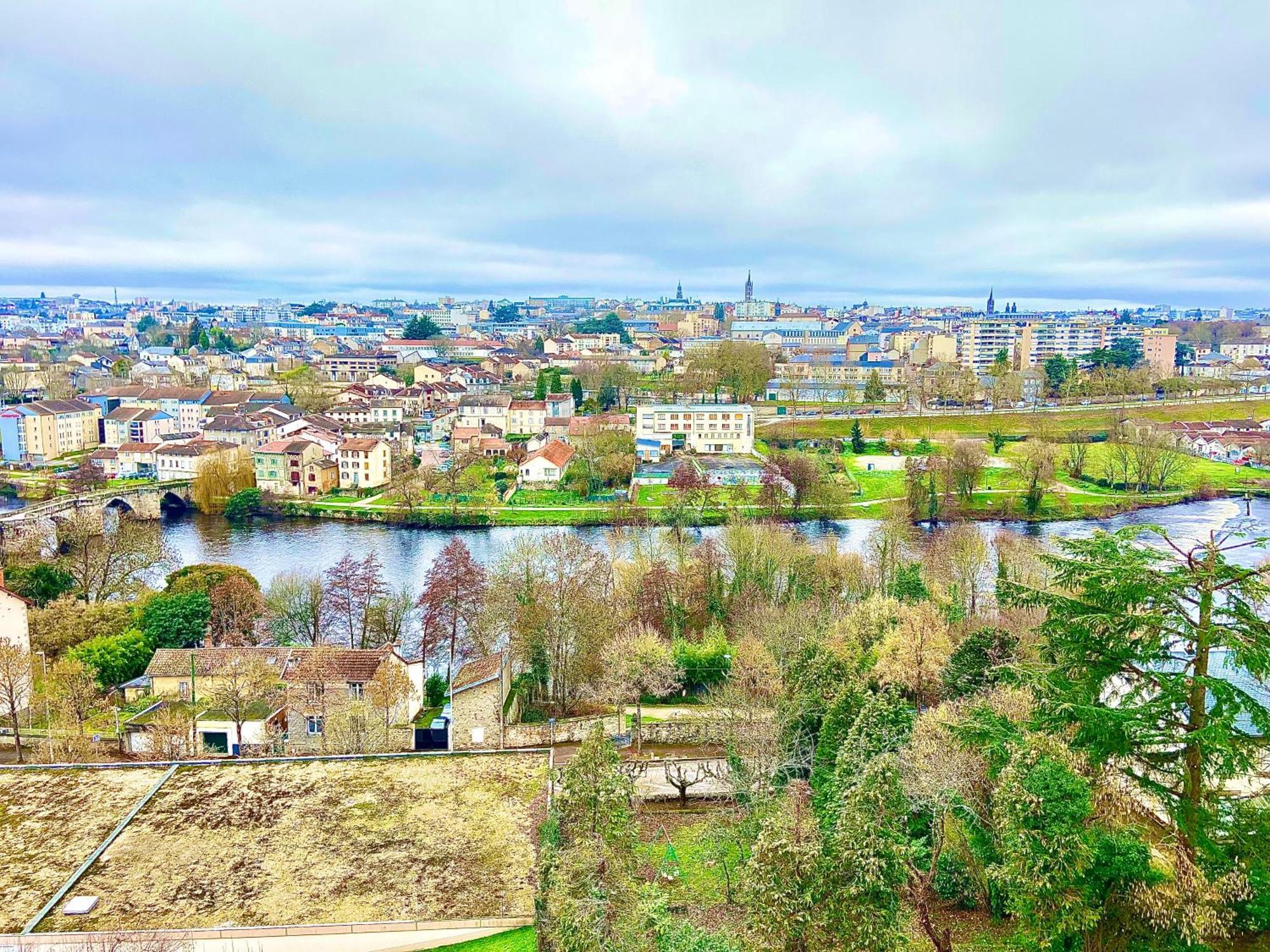 Le Panoramique, Splendide Avec Vue Sur La Vienne Appartement Limoges Buitenkant foto